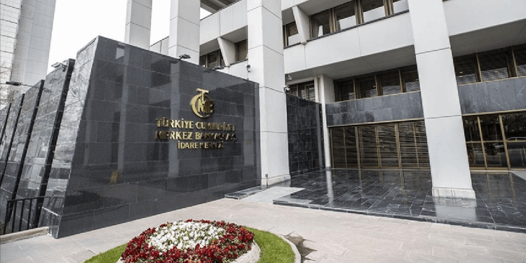 Faiz kıskacı: Mevduat ve kredi faizleri yükseldi