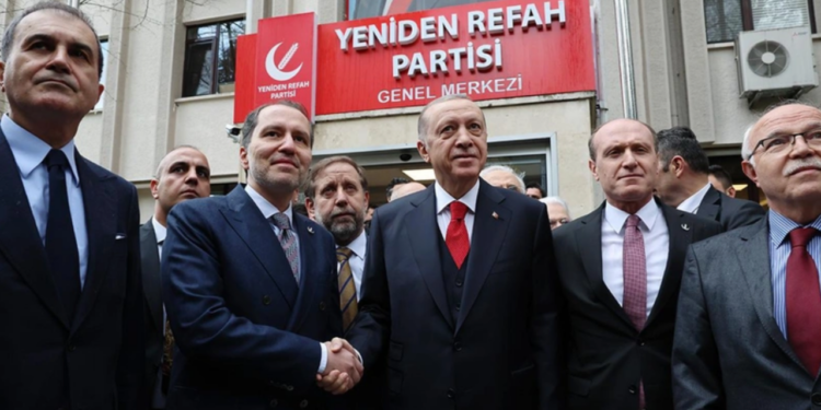 Fatih Erbakan'dan AKP'den gelen eleştirilere yanıt: Asıl bu şantaj olmuyor mu?