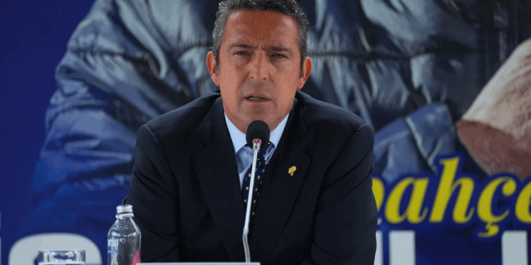 Fenerbahçe Başkanı Ali Koç Galatasaray'a karşı açtı ağzını yumdu gözünü: 'Türk futbolu için beka sorunu haline geldi'