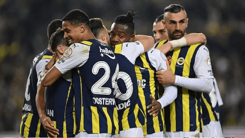 Fenerbahçe için kritik hafta... Ligden çekilme, lig maratonu ve Galatasaray derbisi... Ali Koç futbolcularla görüşecek