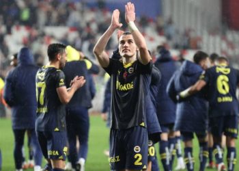 Fenerbahçe'de Çağlar Söyüncü gelişmesi