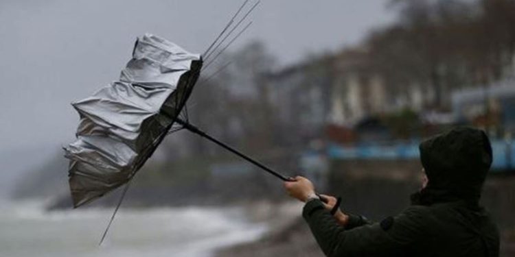 İstanbul ve Ankara Valiliği’nden fırtına uyarısı