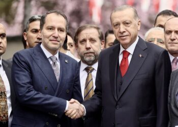 Yeniden Refah hakkında iddia: Seçime günler kala AKP lehine çekilecekler