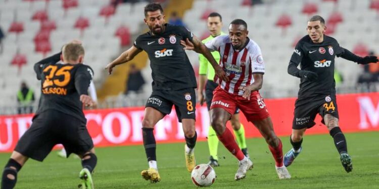 Galatasaray'da Kerem Demirbay rüzgârı