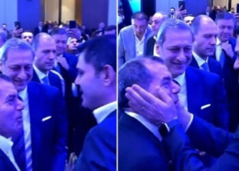 Galatasaraylılar dahi bu kareden utandı! "Sayın Bakan İstanbul için şans" demişti: Dursun Özbek şimdi de Murat Kurum'a yanaklarını okşattı