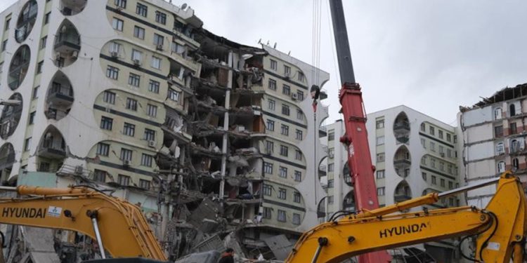 Galeria Sitesi davasında müteahhitler ve inşaat mühendisine 17 yıl 6 ay hapis cezası verildi