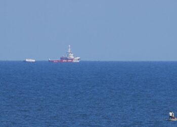 Gazze'ye deniz yolundan ilk yardım ulaştı, ikinci gemi de hazır