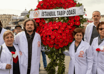 'Gelin şiddetsiz, güvenli, güvenceli ve demokratik bir yaşamı hep birlikte örelim'