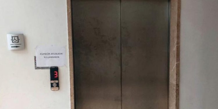 Giresun’da KYK yurdunda yine asansör düştü