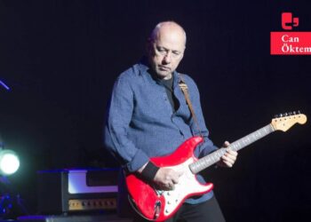 Gitarist Mark Knopfler yola devam ediyor