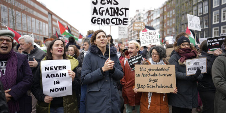 HOLLANDA | İsrail Cumhurbaşkanı Herzog, müze açılışında protesto edildi: Tutuklansın!