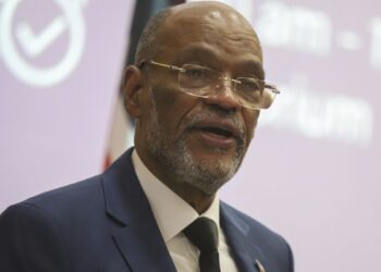 Haiti'de kaos: Başbakan Henry, geçici başkanlık konseyi kurulduğunda istifa edecek