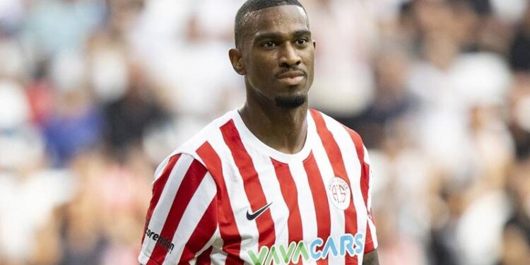 Haji Wright'ın bonservis parası kayboldu!