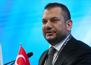 Hiç kimse ya da herhangi bir kurum Trabzonspor’un şerefli taraftarını dünkü olayların önüne meze etmeye kalkışmasın