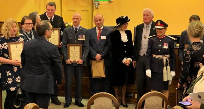 Hizmet Hareketi gönüllüsüne ’High Sheriff’ten taktirname