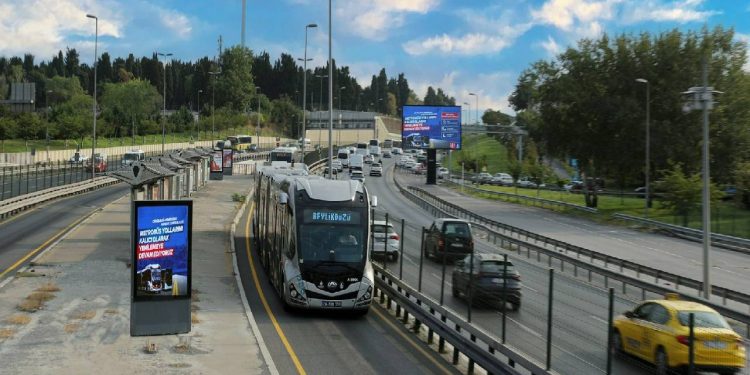 İEET ve metro, AKP'nin Atatürk Havalimanı'ndaki buluşması için pazar gününe ek sefer koydu