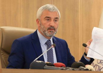 İYİ Parti Ordu adayı, kendisine gelen şantaj mesajını miting kürsüsünden okudu