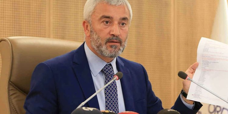 İYİ Parti Ordu adayı, kendisine gelen şantaj mesajını miting kürsüsünden okudu