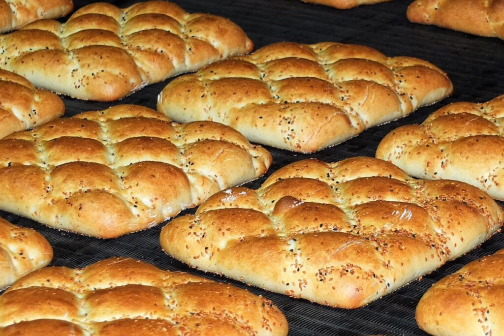 İmamoğlu duyurdu; Halk Ekmek Ramazan pidesi 10 TL’den satılacak