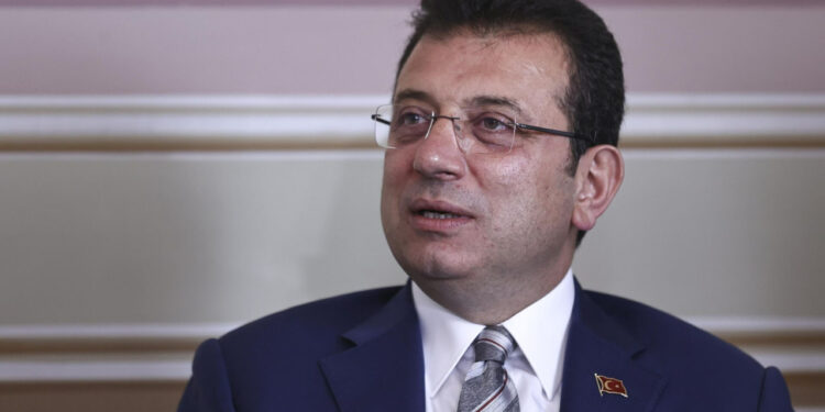 İmamoğlu'ndan Ulaştırma Bakanlığı'na: 'Hangi çılgın bana zincir vuracakmış şaşarız be kardeşim'