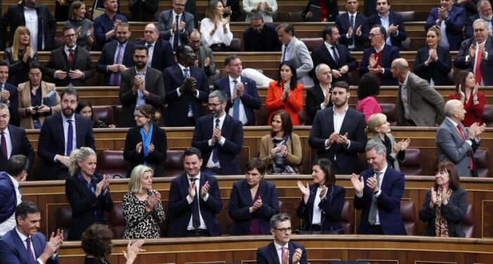 İspanya’da Katalan ayrılıkçılara af meclisten geçti