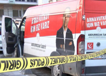 İstanbul’da Yeniden Refah Partisi’nin seçim aracına silahlı saldırı