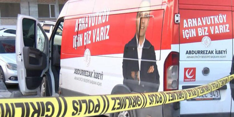 İstanbul’da Yeniden Refah Partisi’nin seçim aracına silahlı saldırı