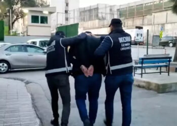 İzmir merkezli 3 ilde ‘Mahzen-13’ operasyonu: İki çete çökertildi