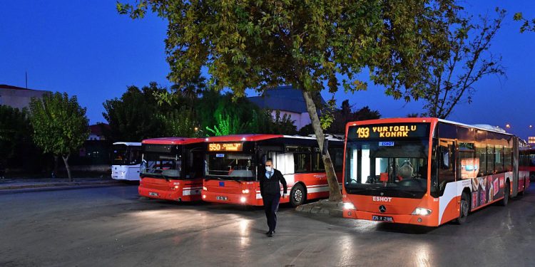 İzmir'de ulaşıma seçim düzenlemesi