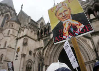 Julian Assange’a, ABD’ye iade davasında geçici erteleme çıktı