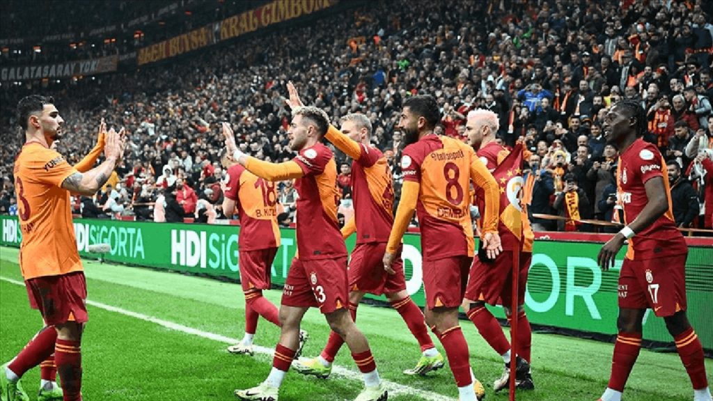 Lider Galatasaray Kasımpaşa'ya konuk olacak: Bileği 17 maçtır bükülmüyor