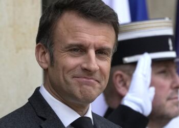 Macron: Batı, 'bir noktada' Ukrayna'da Rusya'ya karşı operasyonlar yapmak zorunda kalacak