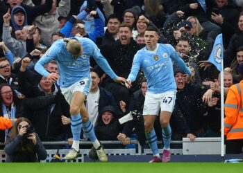 Manchester derbisinde gülen taraf City oldu, şampiyonluk yarışından kopmadı