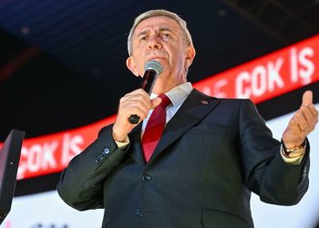 Mansur Yavaş’tan ‘600 dairesini’ açıklamayan Turgut Altınok’a tepki