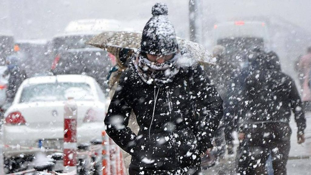 Meteoroloji'den birçok kente kuvvetli yağmur ve kar yağışı uyarısı