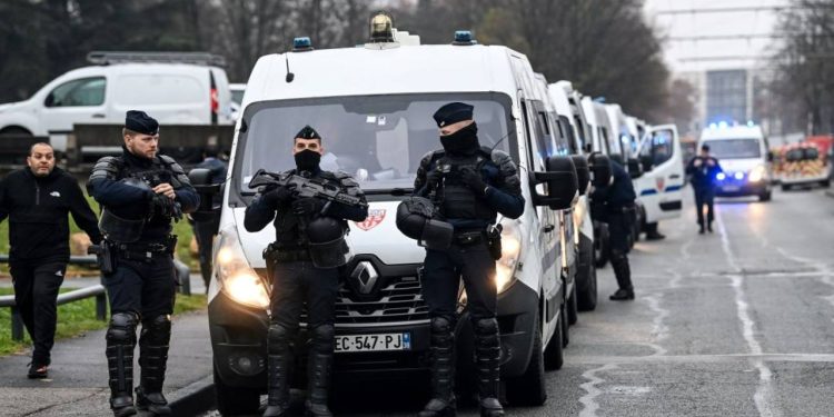 Moskova'daki saldırının ardından Fransa'da terör alarmı