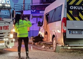 Muğla'da feci kaza: 28 kişi yaralandı