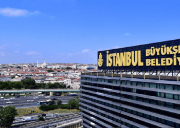 Murat Kurum da paylaşıma bulunmuştu... İBB'den izdiham görüntülerine ilişkin açıklama: Bakanlık 72 aracı teslim etmedi