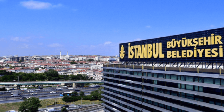 Murat Kurum da paylaşıma bulunmuştu... İBB'den izdiham görüntülerine ilişkin açıklama: Bakanlık 72 aracı teslim etmedi