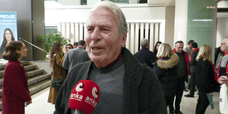 Mustafa Denizli, belediye başkan adayı olan kızı Lal Denizli hakkında konuştu: Halkı için çalışacak