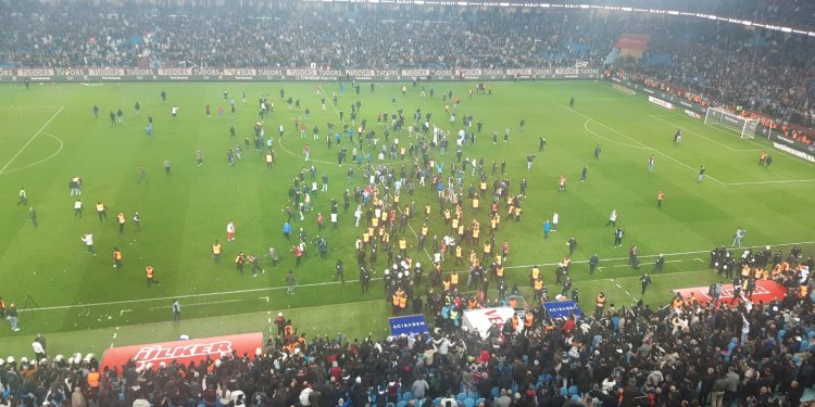 Olaylı Trabzonspor - Fenerbahçe maçı: Tutukluluklara itiraz reddedildi