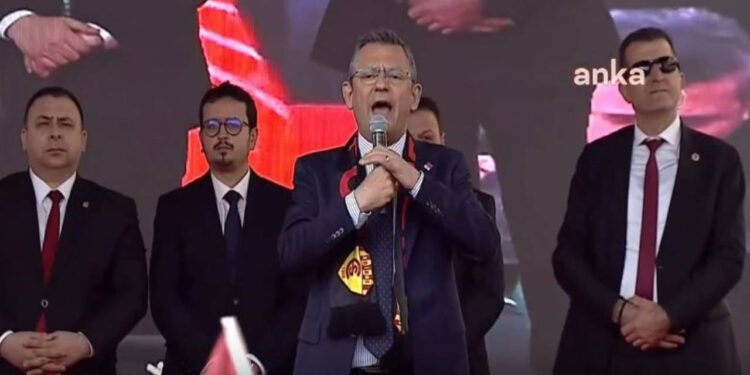 Özel'den CHP'nin reklamını yayınlamayan TRT'ye tepki: Senin de sana o talimatı verenin de bunu burnundan fitil fitil getirmezsem...