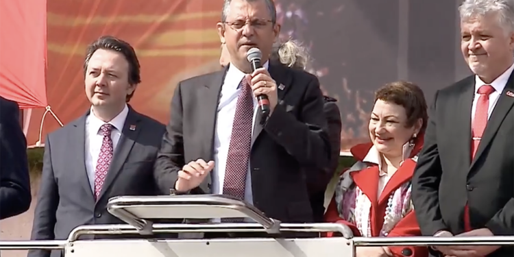 Özgür Özel, tane tane anlattı: AKP, emeklinin cebinden aylık 5,5 çeyrek altın alıyor!