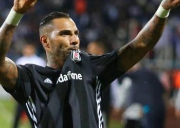 Quaresma'dan emeklilik açıklaması: Q7 futbolu Beşiktaş'ta bırakabilir mi?