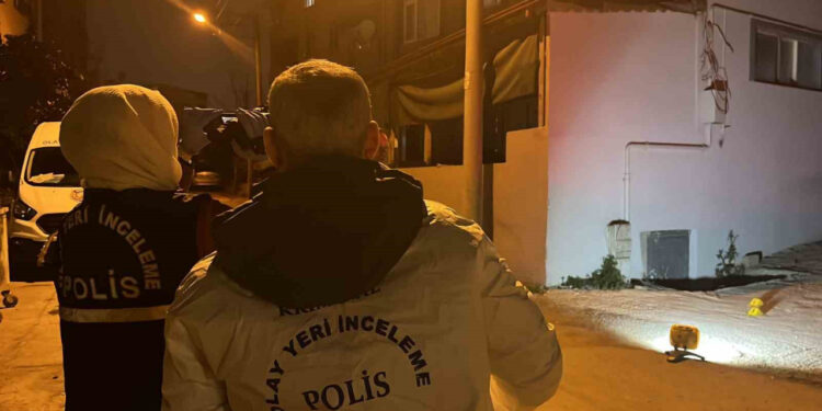 Ramazan ayında davul çalma isteğini reddeden muhtarı vurdu