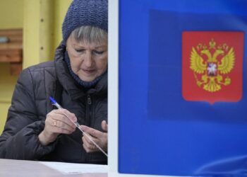 Rusya'da devlet başkanlığı seçiminin 2. günü: Muhalifler protestoya hazırlanıyor