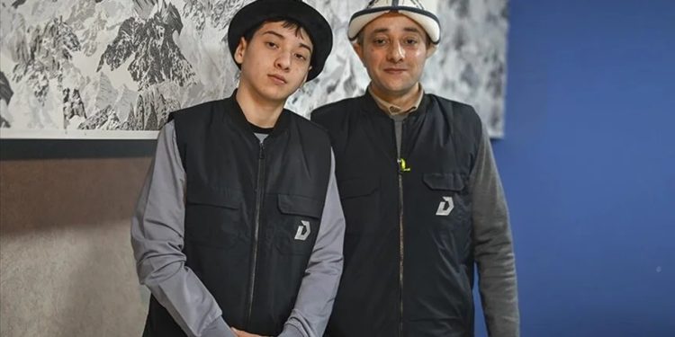 Rusya'daki terör saldırısında onlarca hayatı kurtaran Müslüman gence 'Hizmet Madalyası'