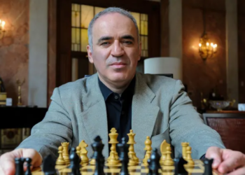 Rusya’nın terör listesine aldığı satranç şampiyonu Kasparov: Bu bir onur