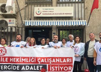 Sağlık çalışanları, maaşlarından kesilen 8 bin TL ek verginin kaldırılmasını istiyor