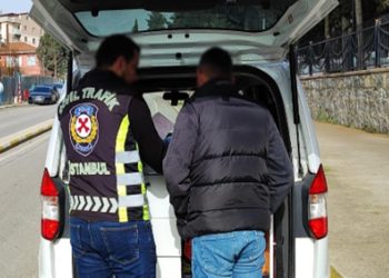 Sosyal medyada tepki çekmişti! Muhtar konvoyundaki çakarlı araca para cezası yazılmış